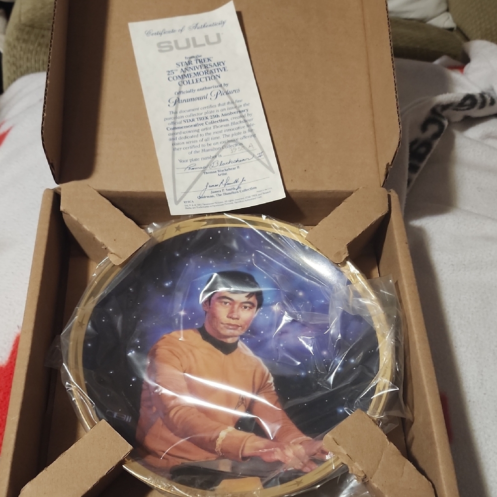 Star Trek Sulu Collectible Plate. New With Plastic.